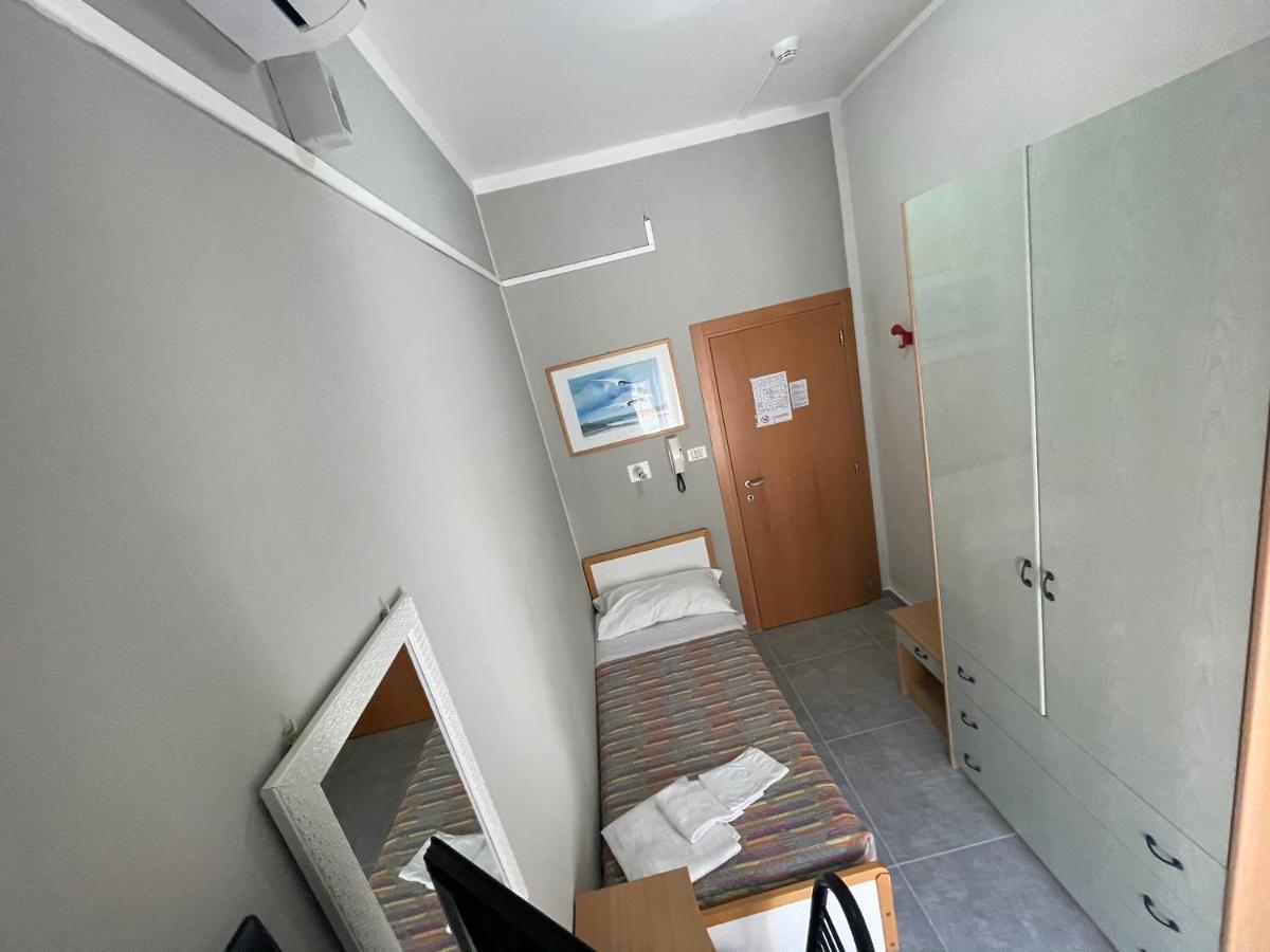Hotel Piccari Nuova Gestione Rimini Dış mekan fotoğraf
